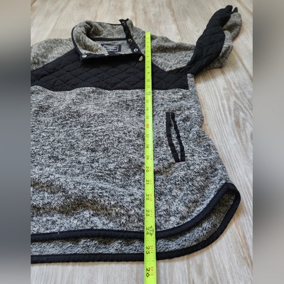 Abercrombie & Fitch Quilted Gray and Black Turtleneck Sweater - Picture 5 of 6